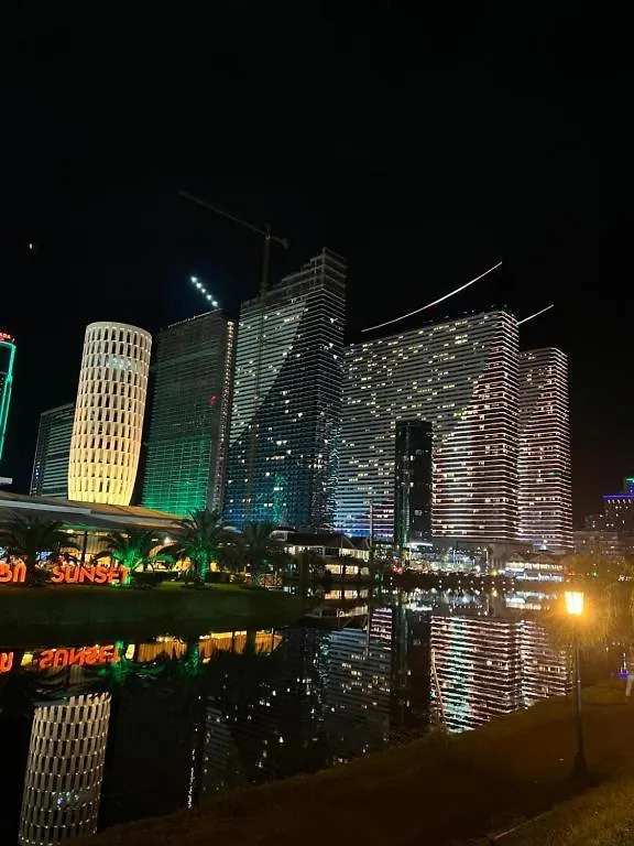 Orbi City Batumi 0*,